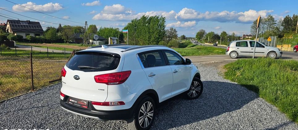 Kia Sportage cena 59900 przebieg: 157000, rok produkcji 2015 z Dębica małe 742